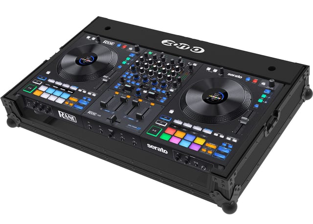 Zomo Flightcase Rane Four, negru NSE, vedere de ansamblu a flightcase-ului închis