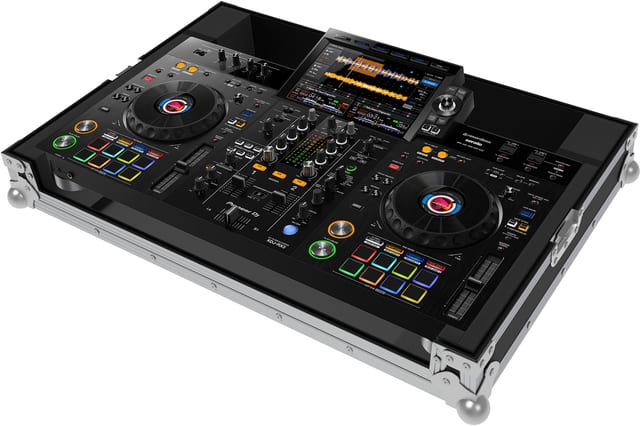 Flightcase PEP FC-RX3 pentru Pioneer XDJ-RX3, vedere de ansamblu cu protecții de colț argintii