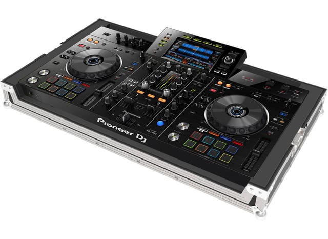 Flightcase PEP FC-RX2 pentru Pioneer XDJ-RX2, vedere generală cu capacul montat