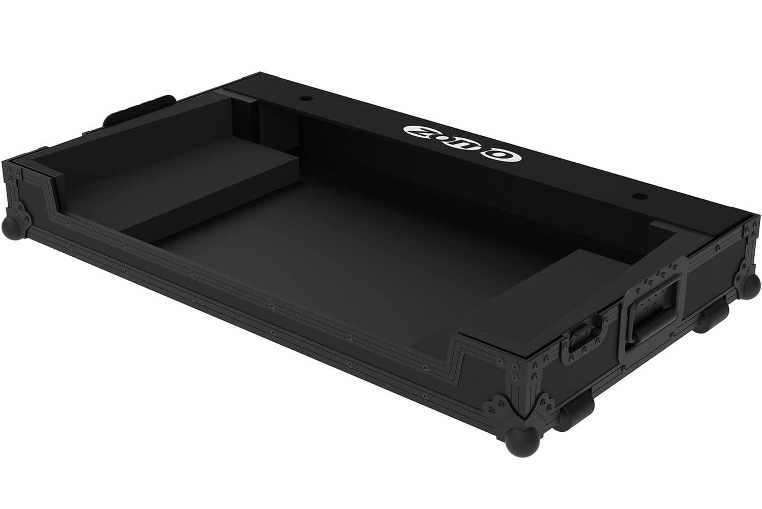 Flightcase P-Opus-Quad NSE cu capacul închis și închizători tip fluture