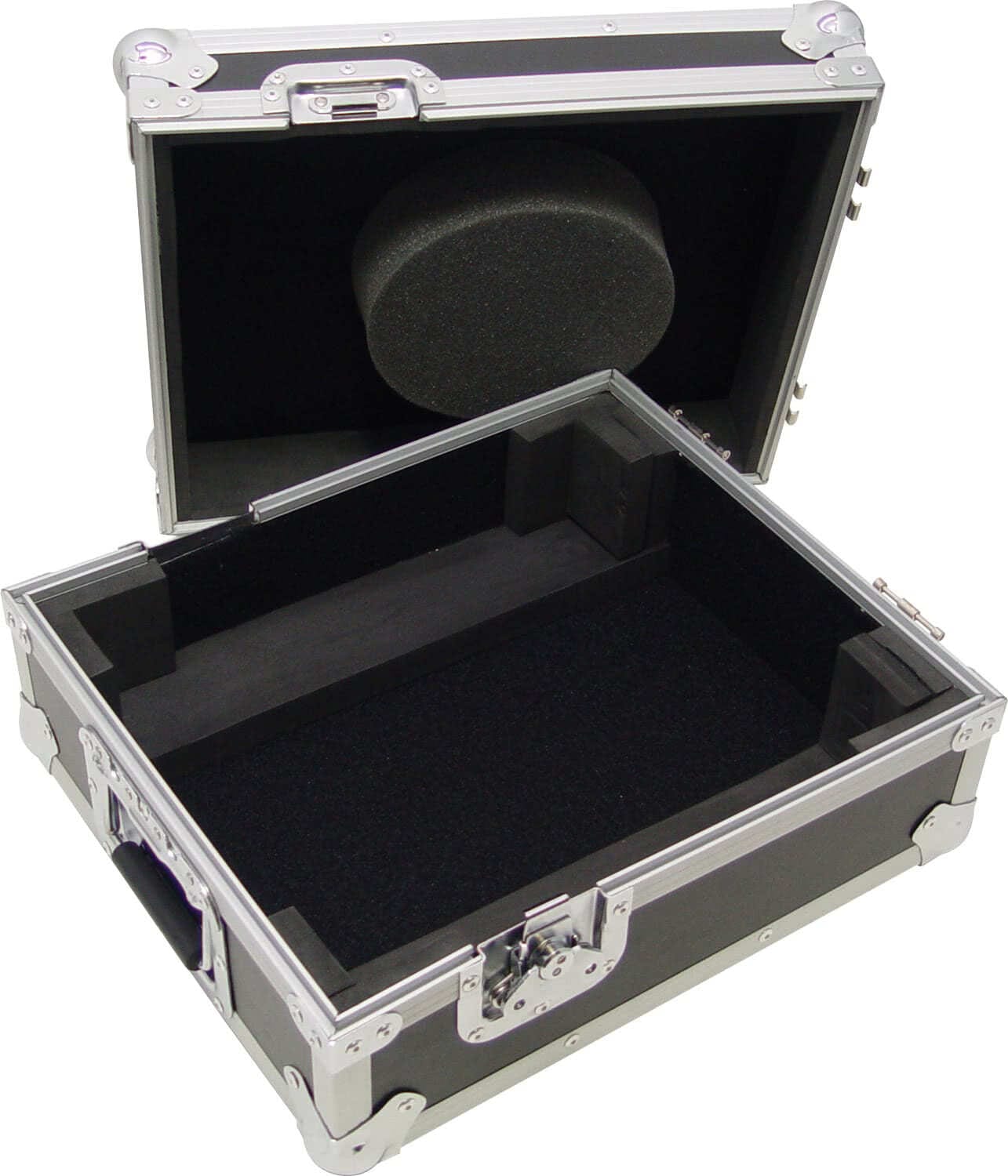 Zomo Flightcase D-700 argintiu, vedere din unghi cu capacul închis