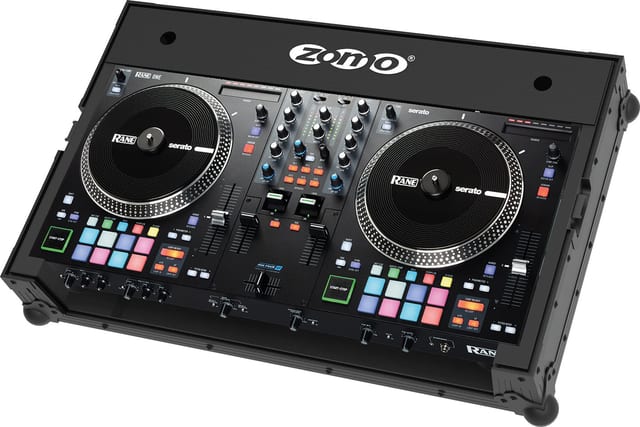 Zomo Flightcase Rane ONE NSE negru, vedere generală din față